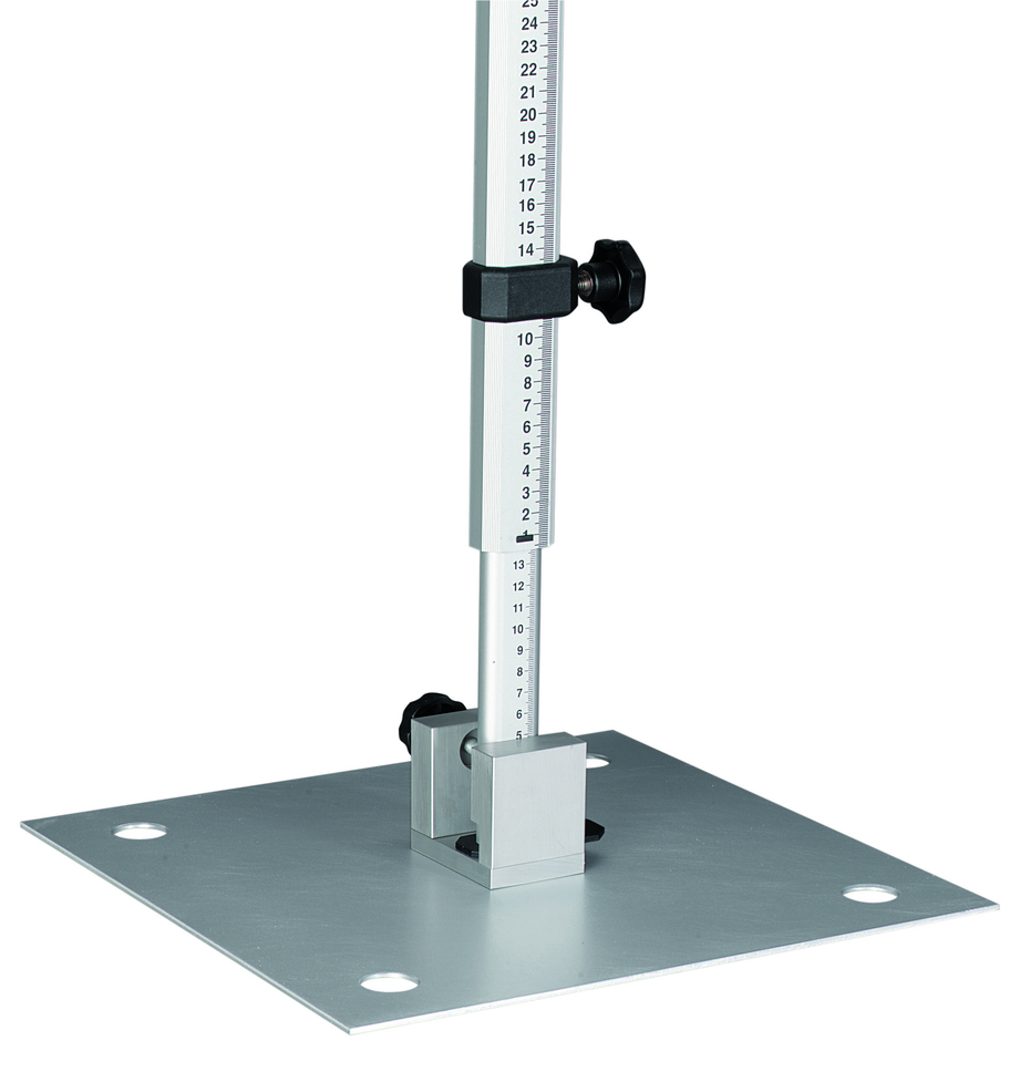 Betonierfuß 100 x 100 mm  Betonierfuß 100 x 100 mm